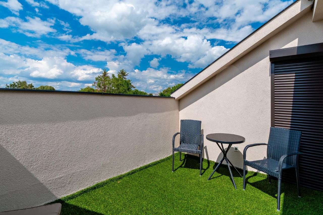 Diamond Panzio Bed & Breakfast Hajduszoboszlo Exterior photo