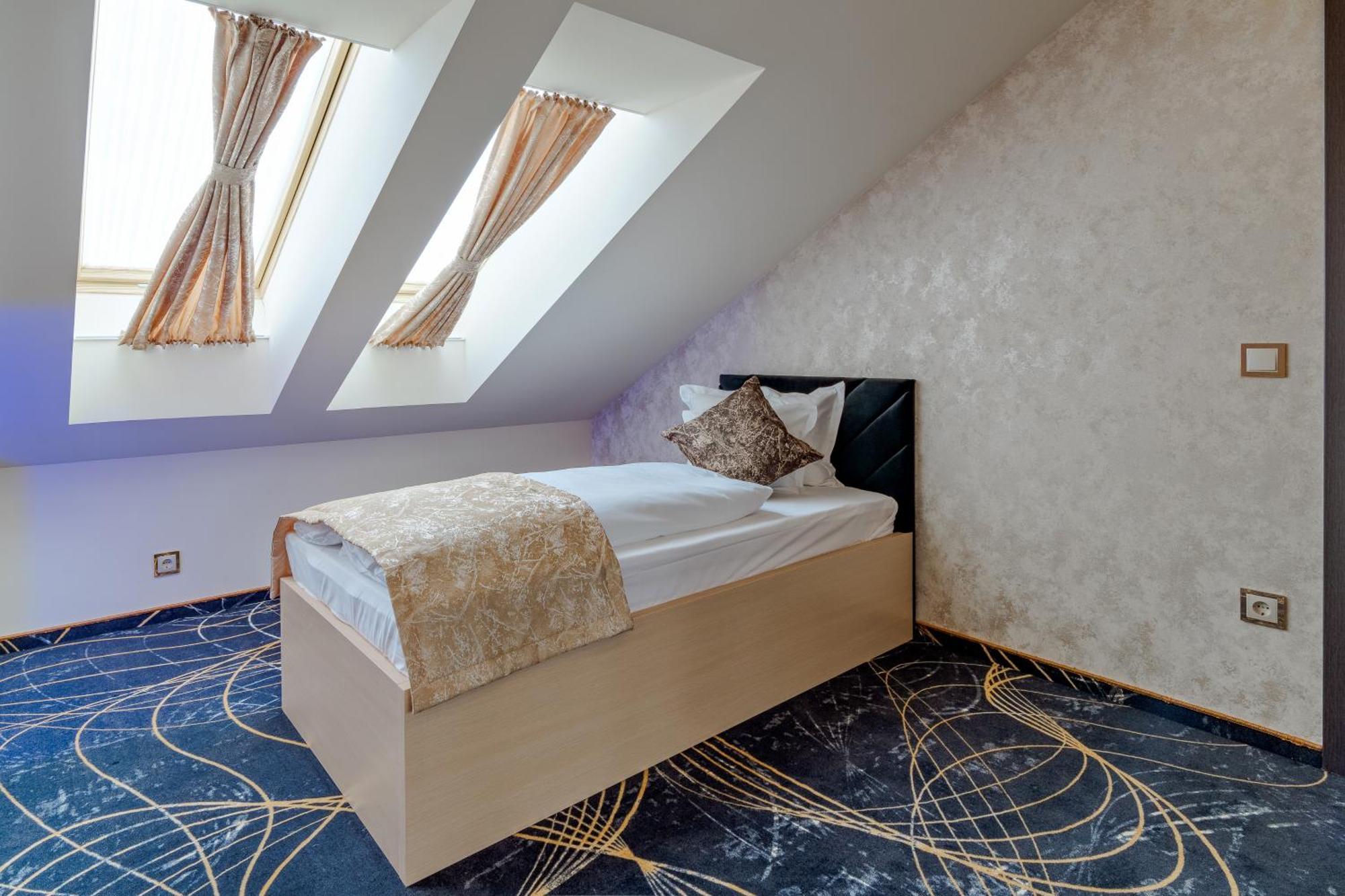 Diamond Panzio Bed & Breakfast Hajduszoboszlo Exterior photo